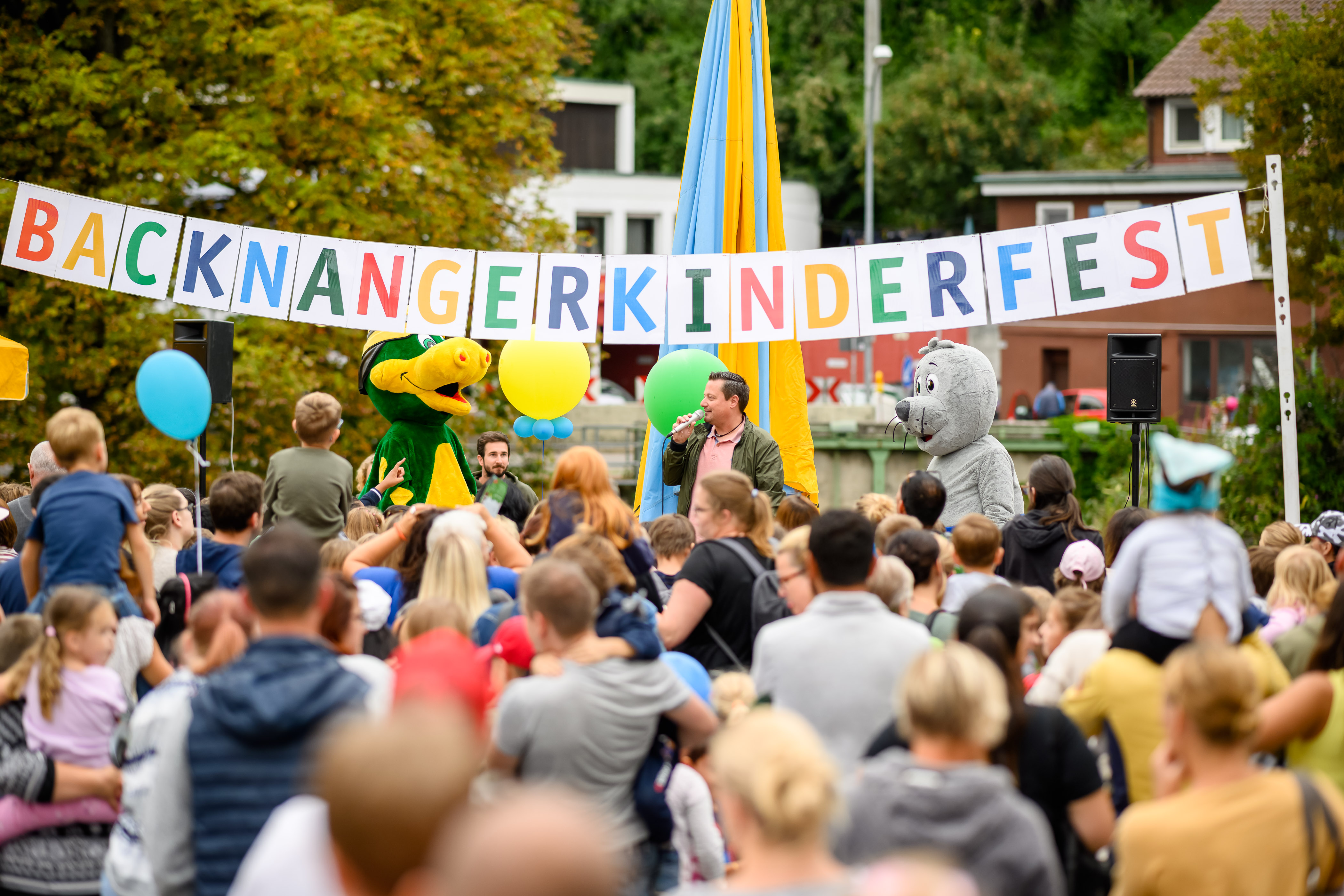 Die Bühne des Bcknanger Kinderfests.