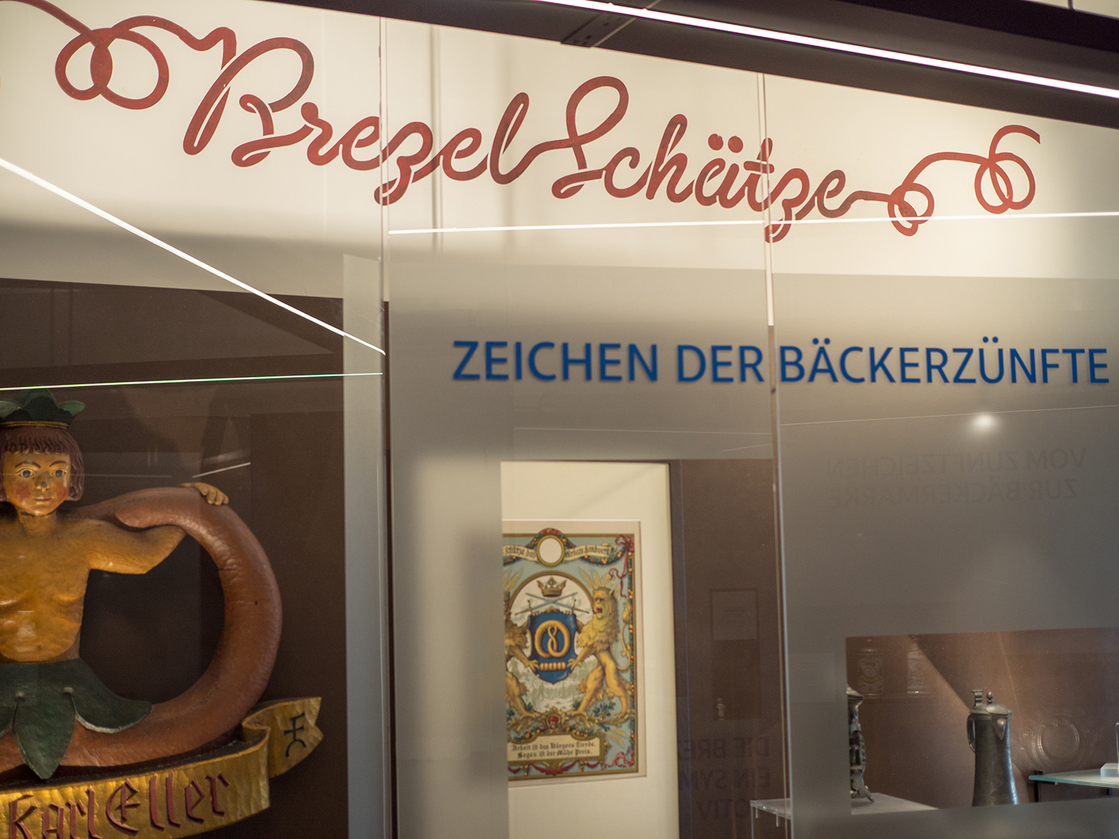 Ausstellugnsraum mit Brezelschätzen