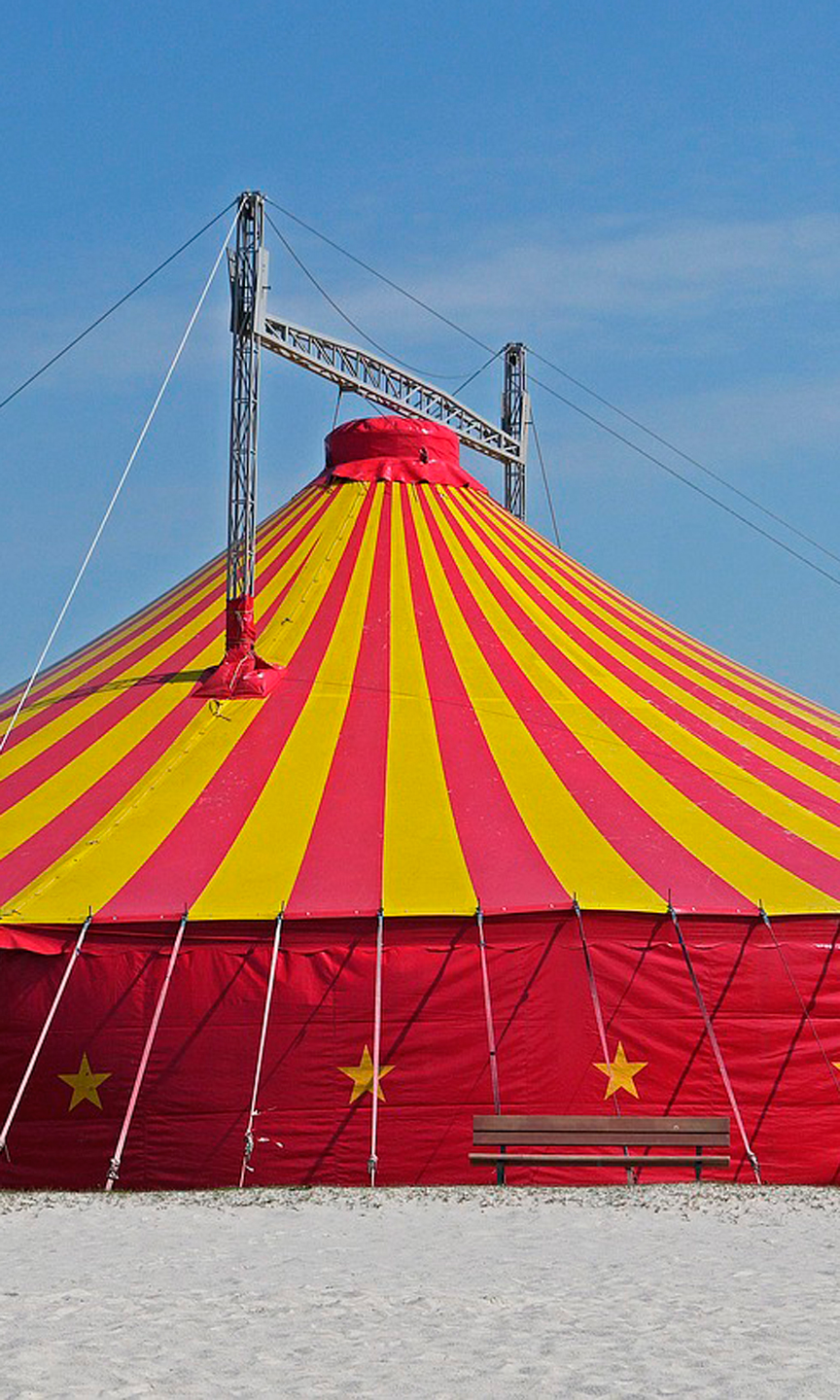 Bild eines Zirkuszeltes