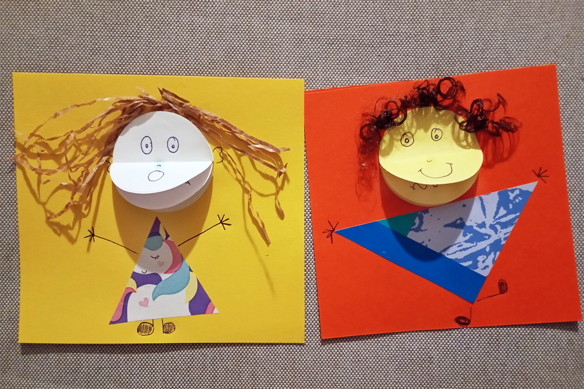 Gebastelte Karten mit bunten Figuren drauf.